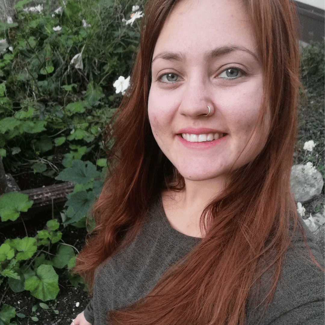 „Ich hatte so viel gelesen, so viele Podcasts gehört und trotzdem blieb dieses Gefühl von Ohnmacht. Der Test war der Moment, in dem ich endlich aus dem Kopf in mein Herz gerutscht bin. Ich habe verstanden, dass Wissen nicht heilt. Fühlen schon. Und das war der Anfang von allem.“